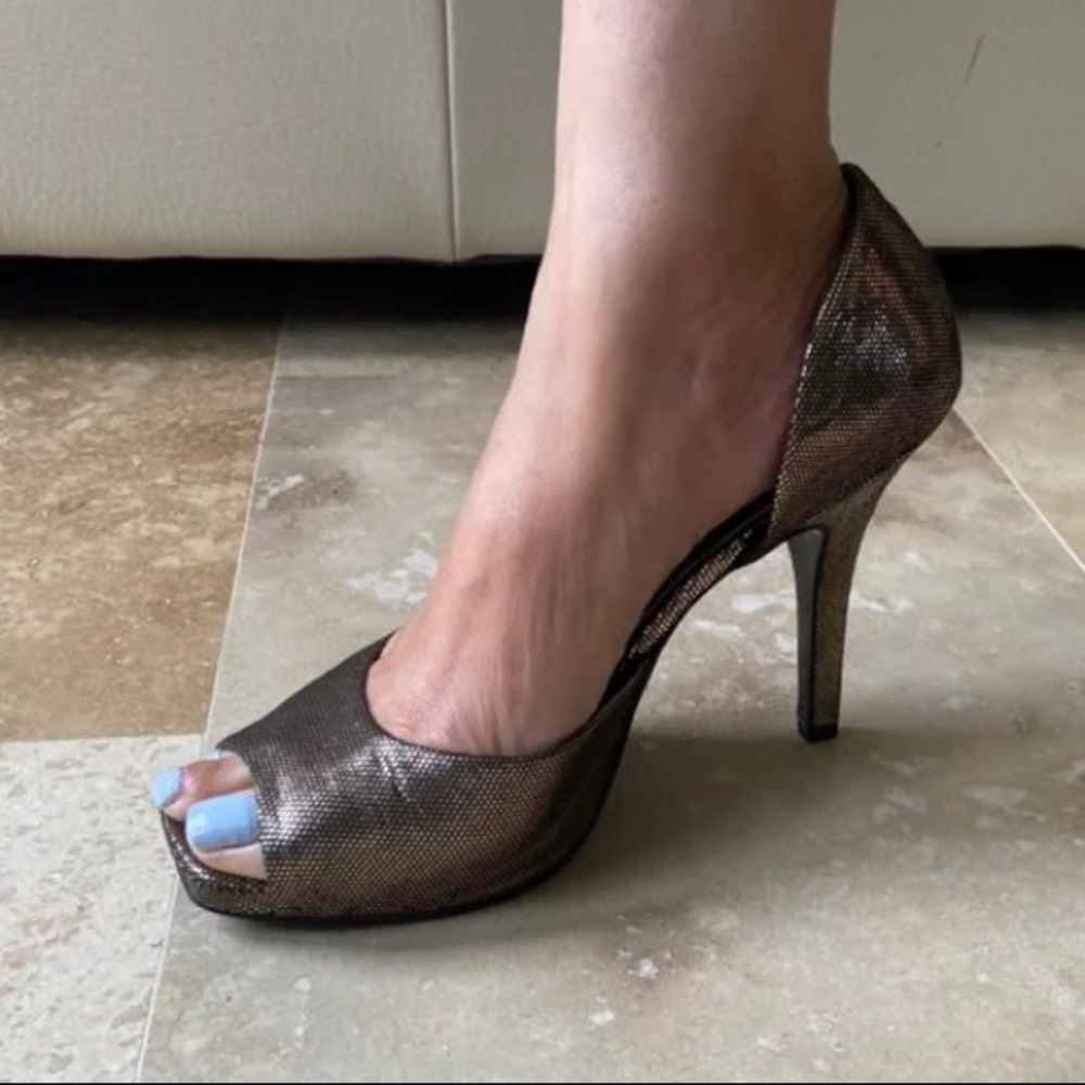 Jessica Simpson Bronze Metallic Heels